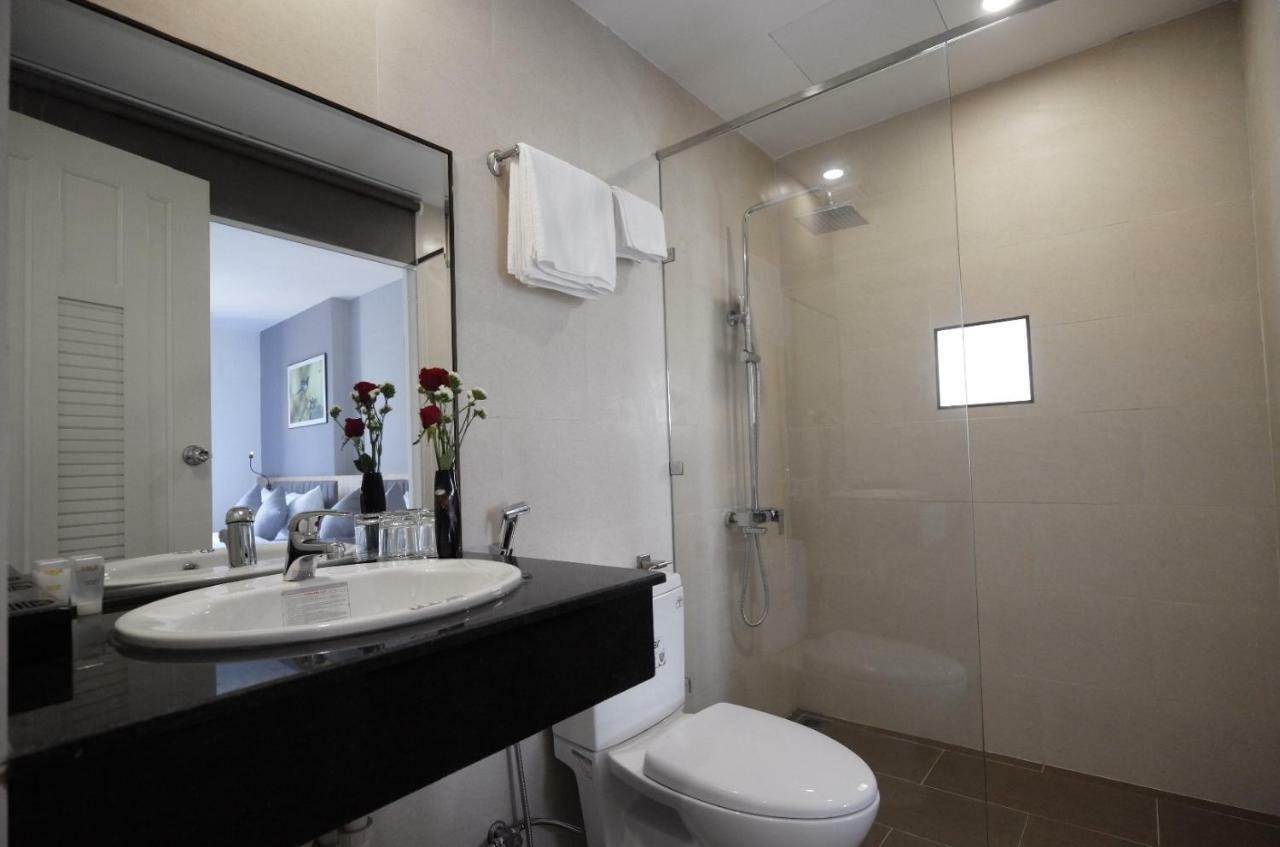 Davue Hotel By Thg Da Nang Bagian luar foto